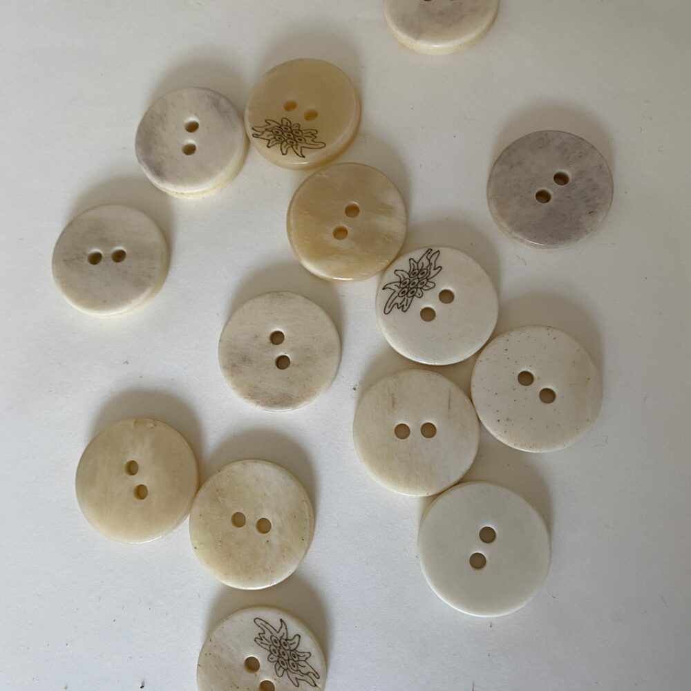 23mm White Buffalo Horn Buttons - Wild and Woolly