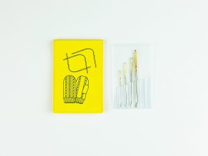 Tulip Tapestry Needles in magnetic case