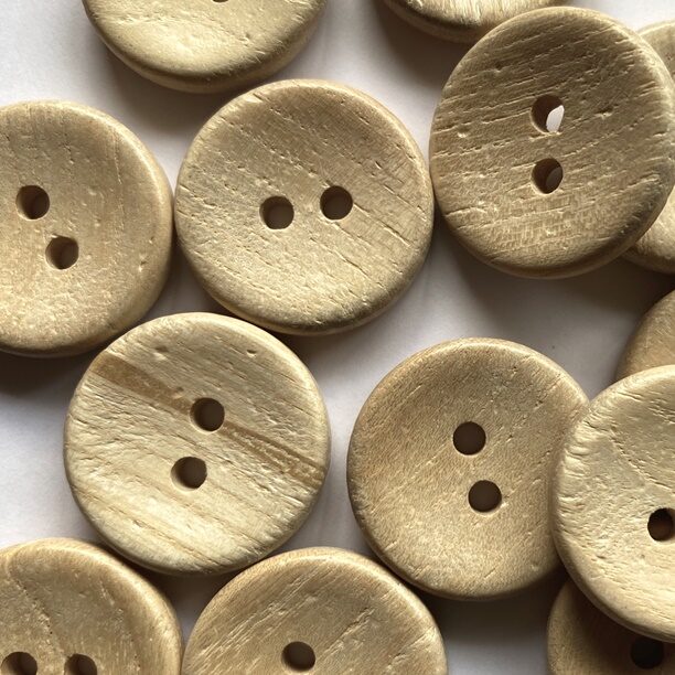 Ash wood buttons 23mm